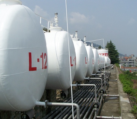 聚氨酯面漆1.jpg 聚氨酯面漆1.jpg